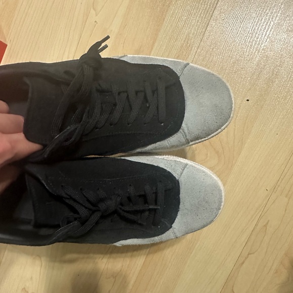 Lightly used - Picture 1 of 3